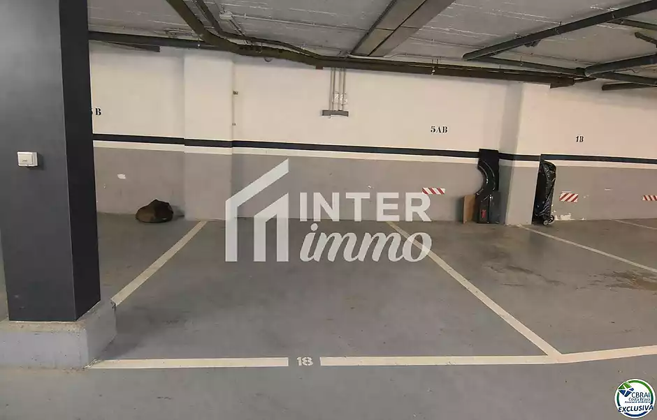 Encantador apartament amb llicència turística i vistes al canal a Roses - foto 18 de 21