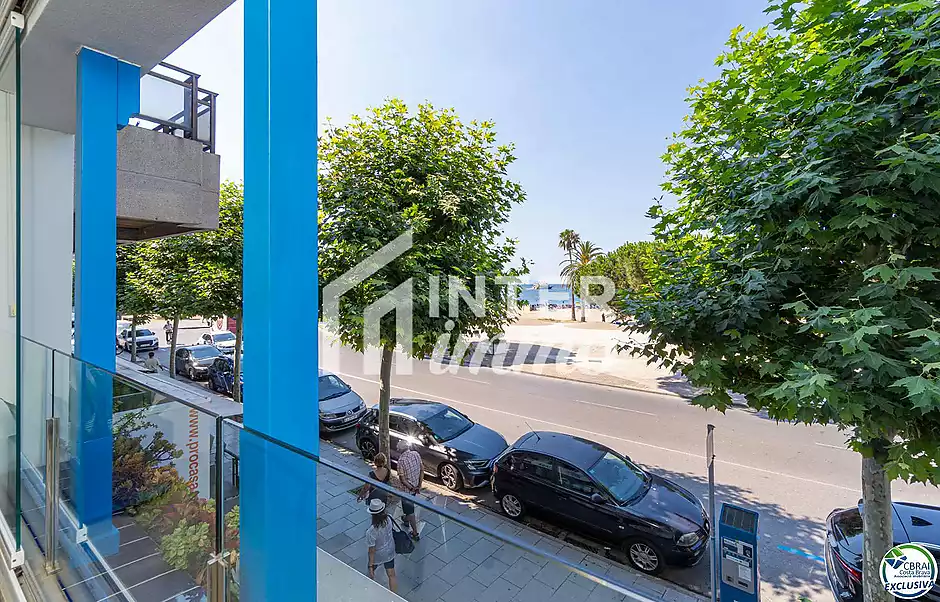 Magnífic Apartament a Primera Línia de Mar - foto 4 de 35