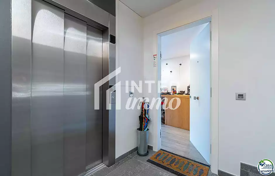 Magnífic Apartament a Primera Línia de Mar - foto 9 de 35