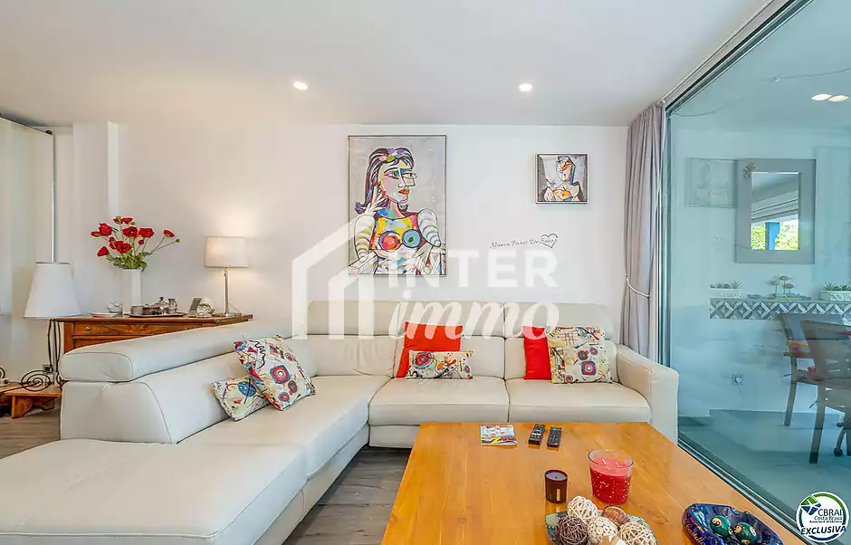 Magnífic Apartament a Primera Línia de Mar - foto 17 de 35