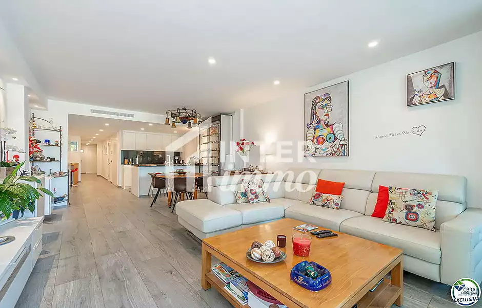 Magnífic Apartament a Primera Línia de Mar - foto 18 de 35