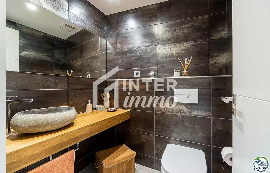 Magnífic Apartament a Primera Línia de Mar - foto 24 de 35