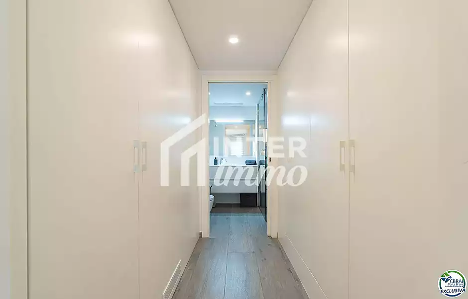 Magnífic Apartament a Primera Línia de Mar - foto 25 de 35