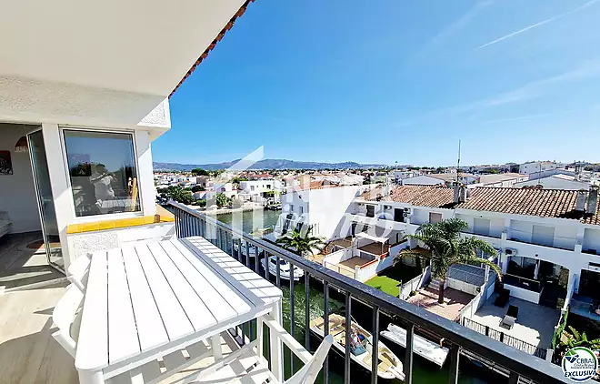 Apartament de 2 habitacions amb pàrquing, amarratge i traster