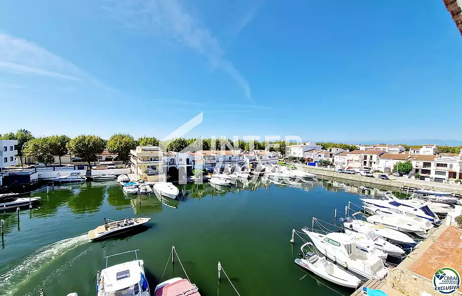 Apartament de 2 habitacions amb p&agrave;rquing, amarratge i traster - foto 4 de 23