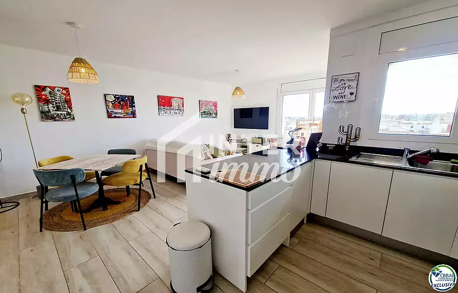Apartament de 2 habitacions amb p&agrave;rquing, amarratge i traster - foto 9 de 23