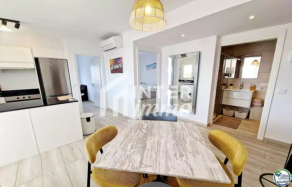 Apartament de 2 habitacions amb p&agrave;rquing, amarratge i traster - foto 12 de 23