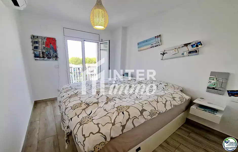 Apartament de 2 habitacions amb p&agrave;rquing, amarratge i traster - foto 13 de 23