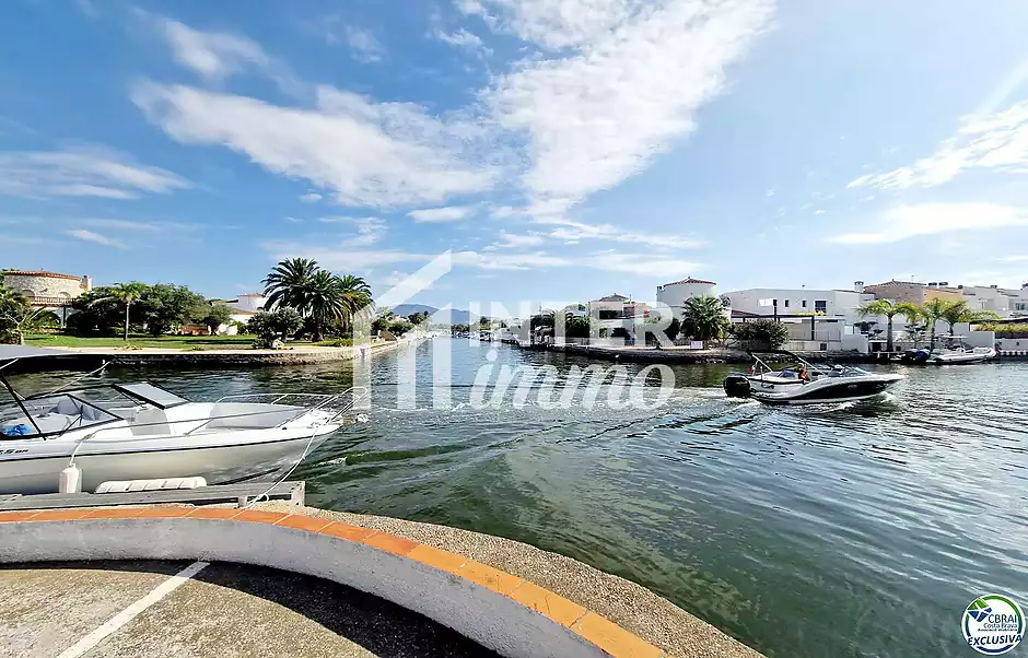 Apartament de 2 habitacions amb p&agrave;rquing, amarratge i traster - foto 23 de 23