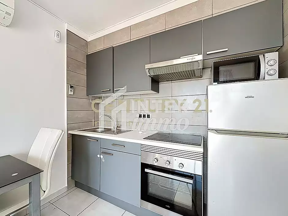Apartament amb terrassa i vista canal – Poblat Típic, Empuriabrava - foto 4 de 22