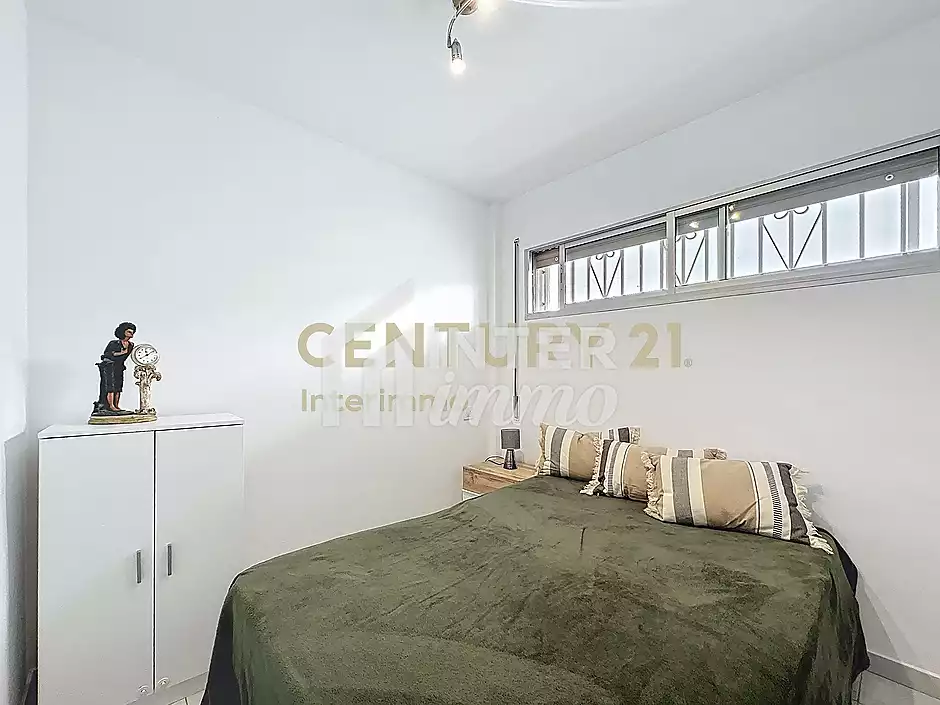 Apartament amb terrassa i vista canal – Poblat Típic, Empuriabrava - foto 11 de 22