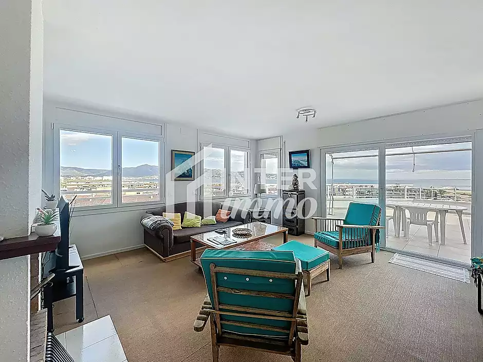 En venda: Superb Apartament amb Vistes al Mar al Club N&agrave;utic - foto 3 de 24