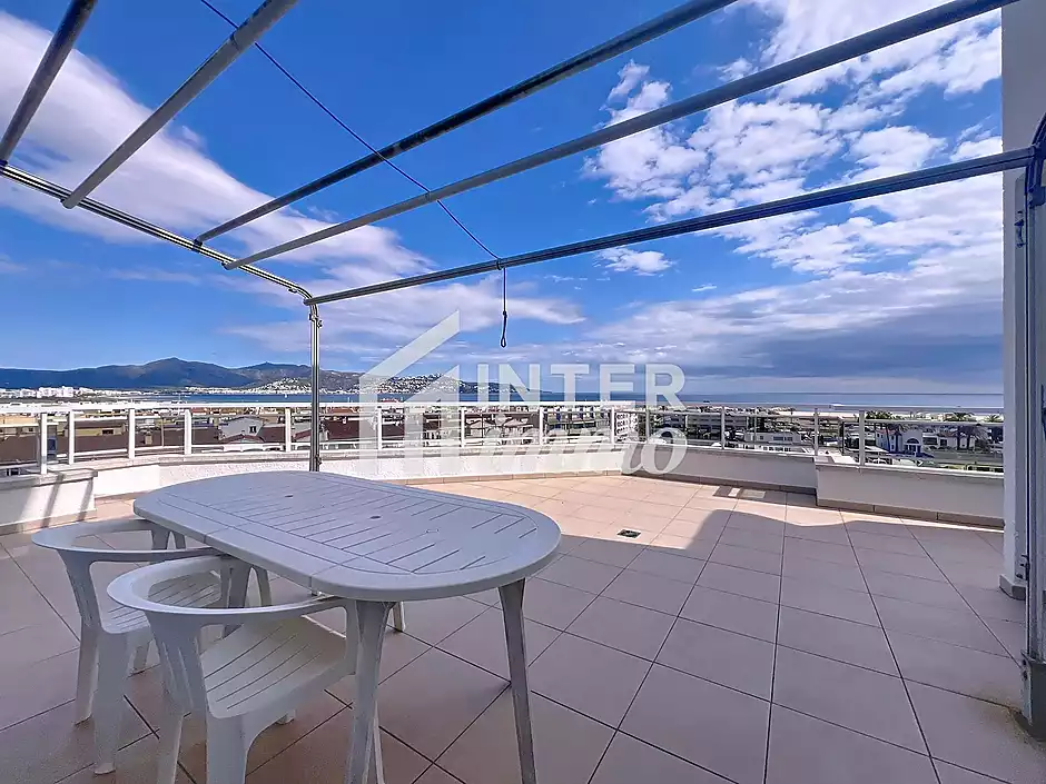 En venda: Superb Apartament amb Vistes al Mar al Club N&agrave;utic - foto 5 de 24