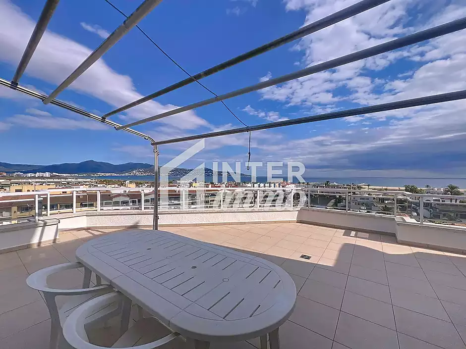 En venda: Superb Apartament amb Vistes al Mar al Club N&agrave;utic - foto 8 de 24