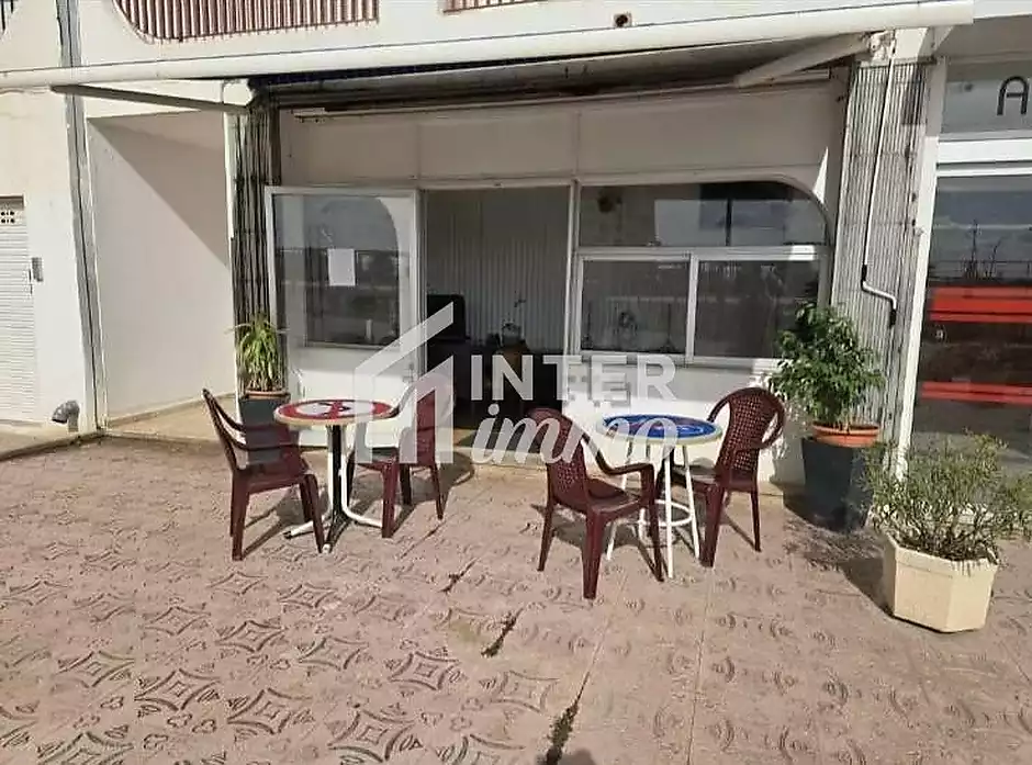 En Venda - Local en Primera línia de mar a Empuriabrava - foto 1 de 21