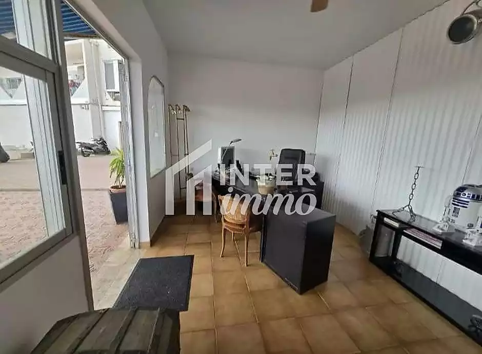 En Venda - Local en Primera línia de mar a Empuriabrava - foto 3 de 21