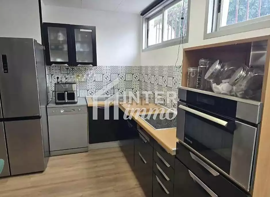 En Venda - Local en Primera línia de mar a Empuriabrava - foto 12 de 21