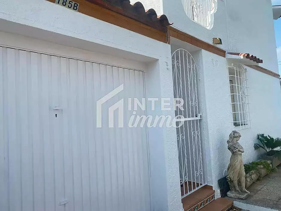 Casa de 3 habitacions amb piscina en zona tranquil&middot;la - foto 11 de 24