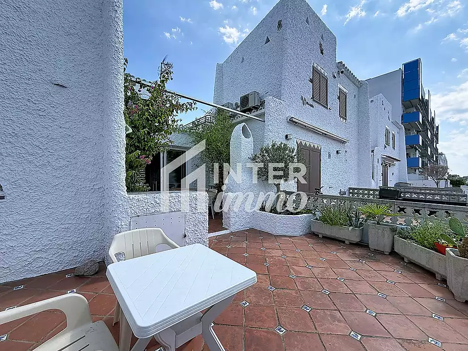Casa amb amarratge privat en resid&egrave;ncia amb piscina a Santa Margarita, Roses - foto 6 de 30