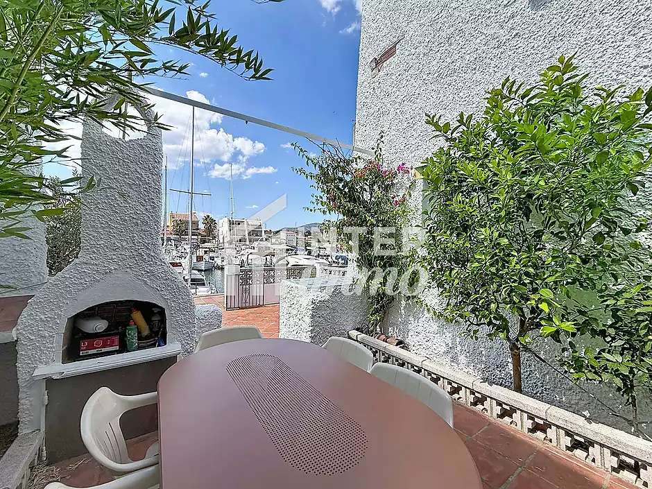 Casa amb amarratge privat en resid&egrave;ncia amb piscina a Santa Margarita, Roses - foto 9 de 30
