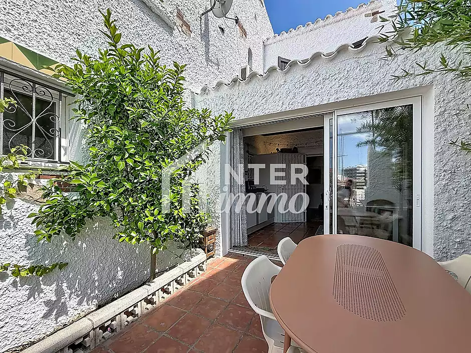 Casa amb amarratge privat en resid&egrave;ncia amb piscina a Santa Margarita, Roses - foto 10 de 30