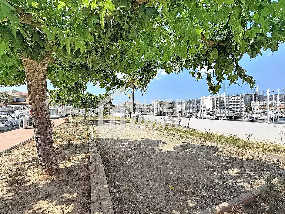 Casa amb amarratge privat en resid&egrave;ncia amb piscina a Santa Margarita, Roses - foto 27 de 30
