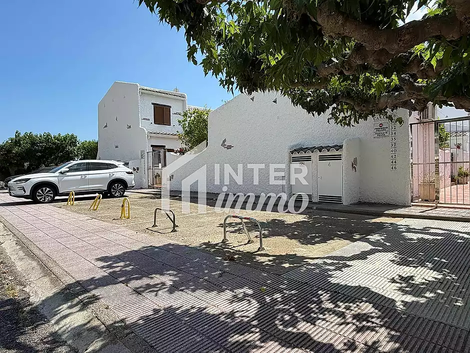 Casa amb amarratge privat en resid&egrave;ncia amb piscina a Santa Margarita, Roses - foto 28 de 30