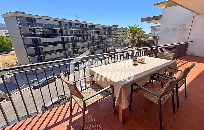 Apartament lluminós amb terrassa — Última planta, Santa Margarita, Roses
