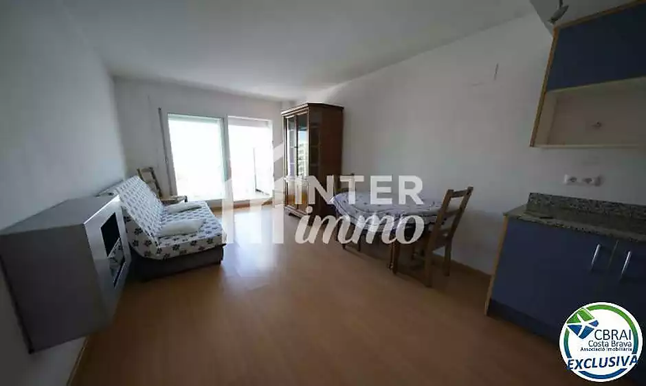 One-bedroom penthouse apartment with a cellar and a private parking space for sale in Roses - photo 7 of 15