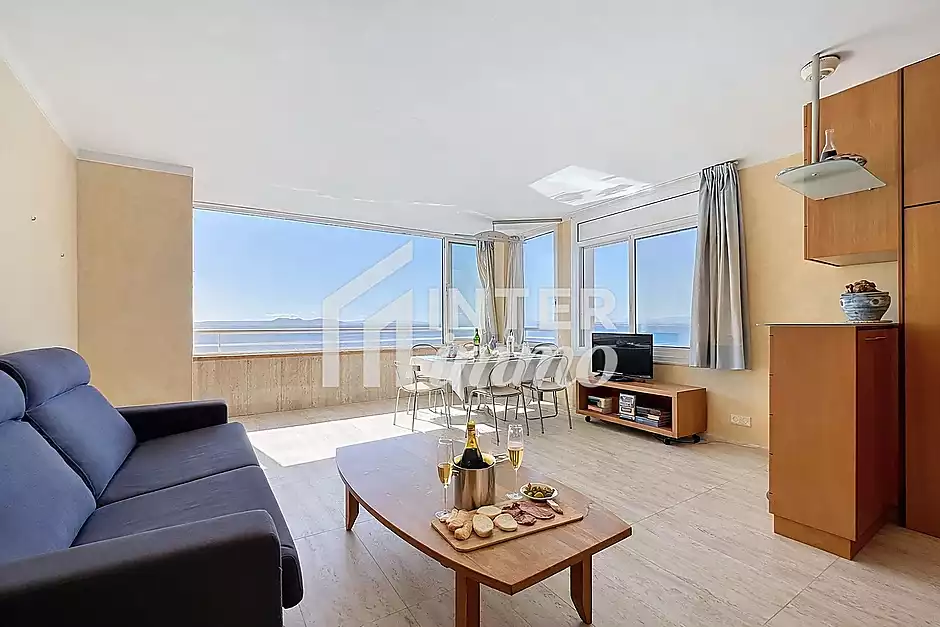 For sale apartment with total sea view in the Far district of Roses - photo 9 of 26