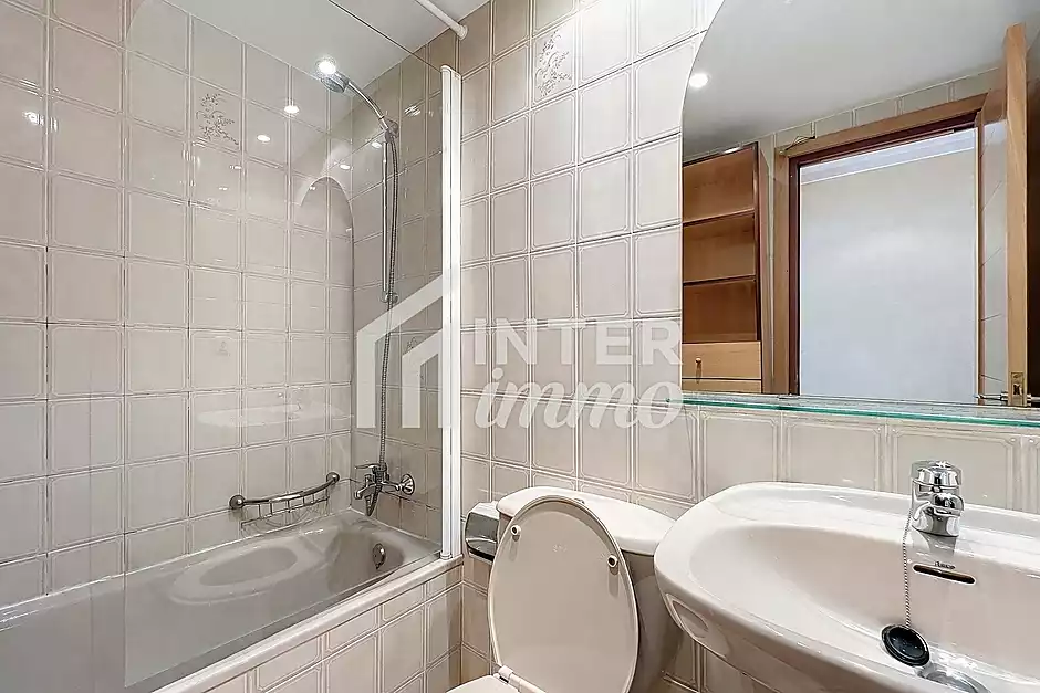 For sale apartment with total sea view in the Far district of Roses - photo 17 of 26