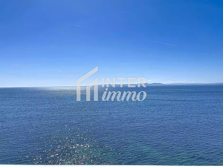 For sale apartment with total sea view in the Far district of Roses - photo 20 of 26
