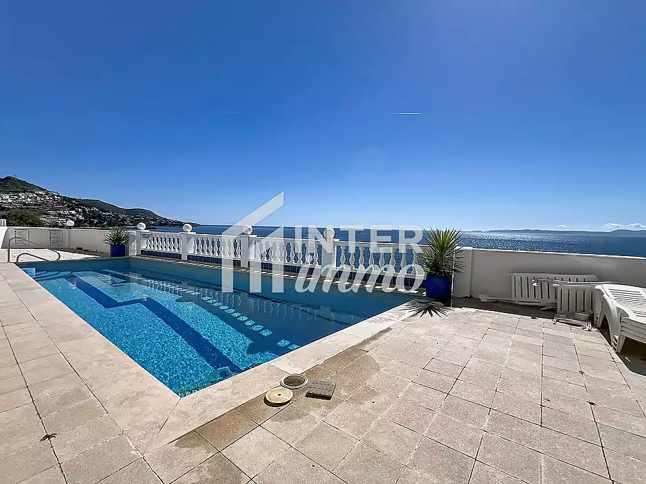 For sale apartment with total sea view in the Far district of Roses - photo 22 of 26