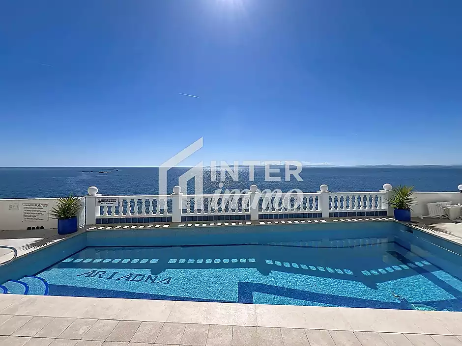 For sale apartment with total sea view in the Far district of Roses - photo 23 of 26