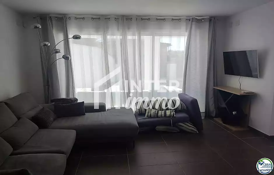 Beautiful house with a pool and a guest apartment. - photo 6 of 22