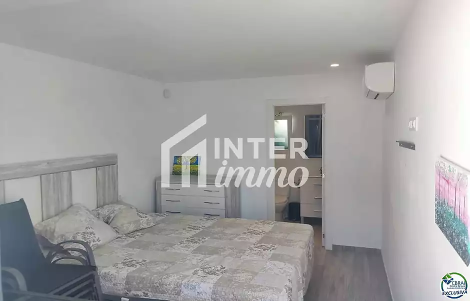 Beautiful house with a pool and a guest apartment. - photo 10 of 22