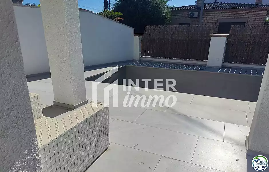 Beautiful house with a pool and a guest apartment. - photo 18 of 22