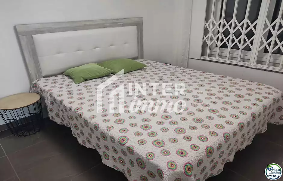 Beautiful house with a pool and a guest apartment. - photo 20 of 22