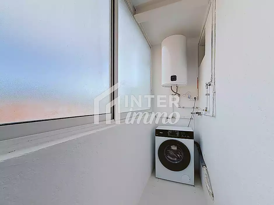 Apartamento 2 dormitorios renovado con terraza en Santa Margarida, Rosas - foto 21 de 23