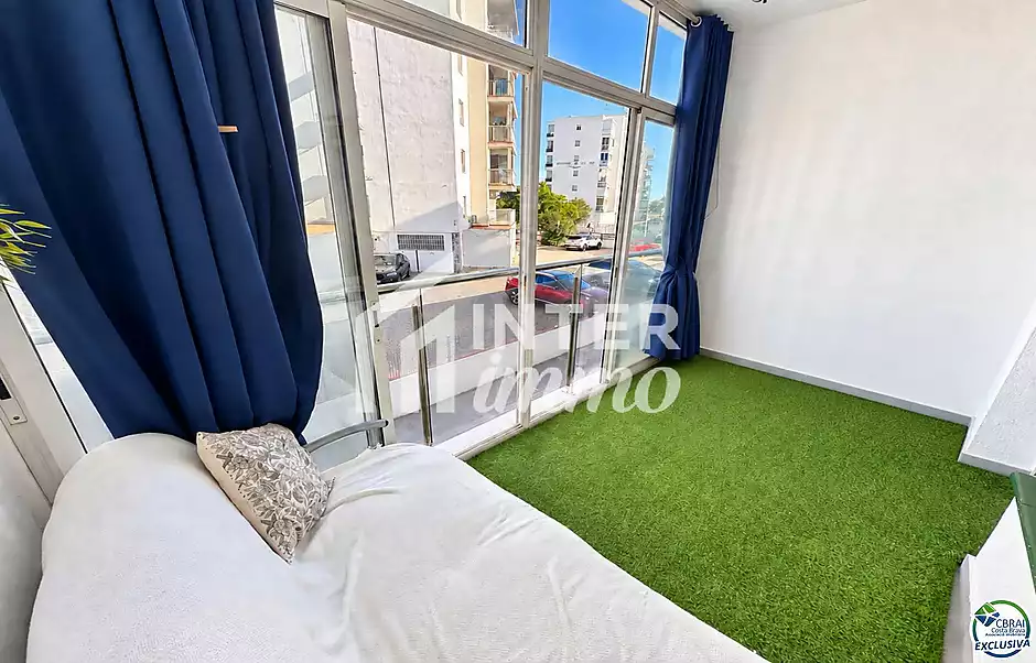 Estudio con terraza acristalada en Santa Margarita, a pocos minutos de la playa - foto 1 de 14