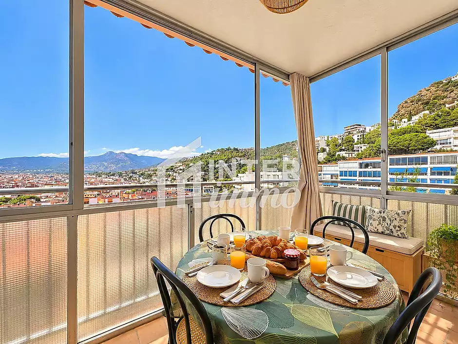 Appartement dernier étage avec vue panoramique sur la baie de Roses - photo 8 sur 23