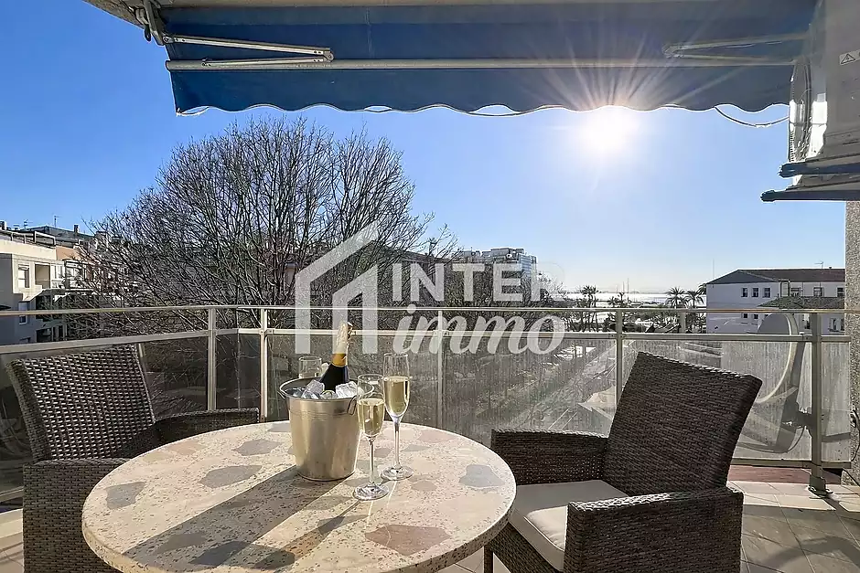 Sus vacaciones en Roses: 4 habitaciones, terraza y vistas al mar - foto 1 de 26