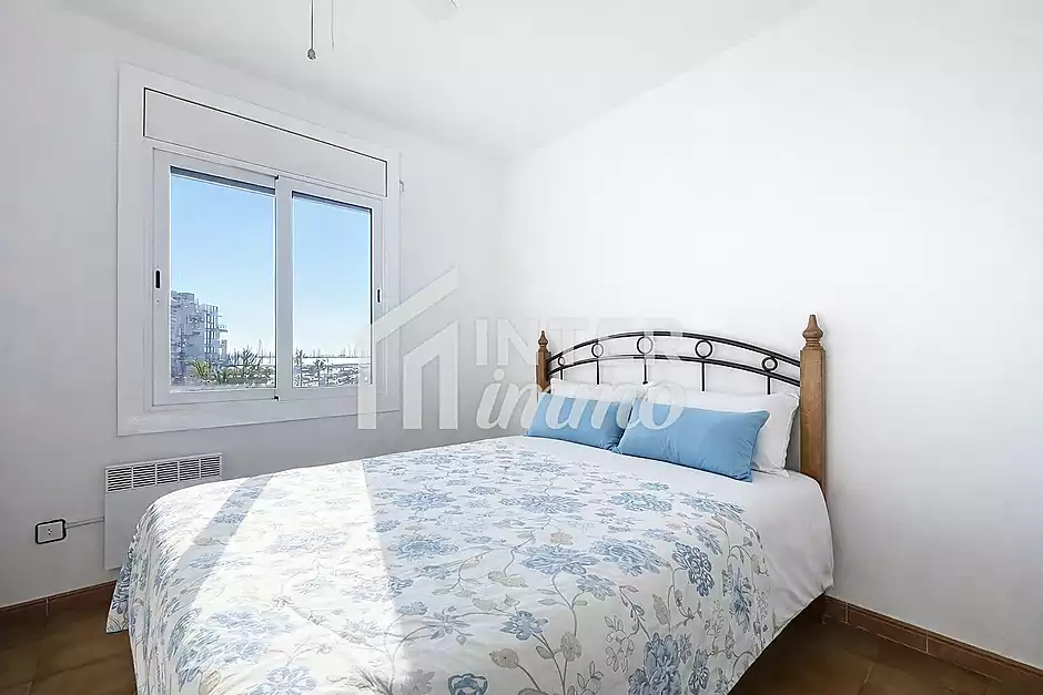 Sus vacaciones en Roses: 4 habitaciones, terraza y vistas al mar - foto 12 de 26