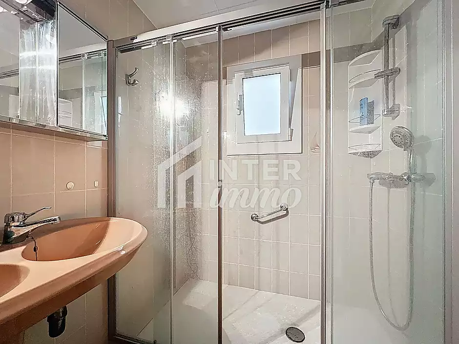 Sus vacaciones en Roses: 4 habitaciones, terraza y vistas al mar - foto 17 de 26