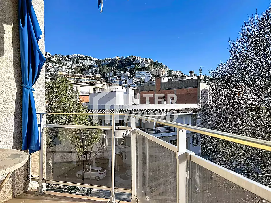 Sus vacaciones en Roses: 4 habitaciones, terraza y vistas al mar - foto 24 de 26