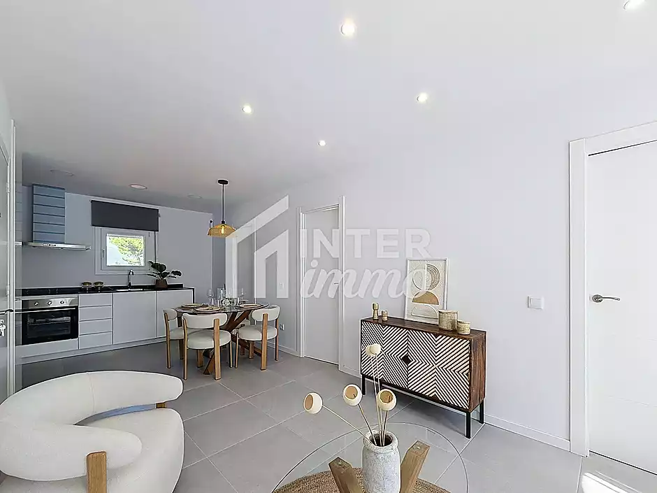 À vendre appartement de 2 chambres entièrement rénové - foto 16 de 24