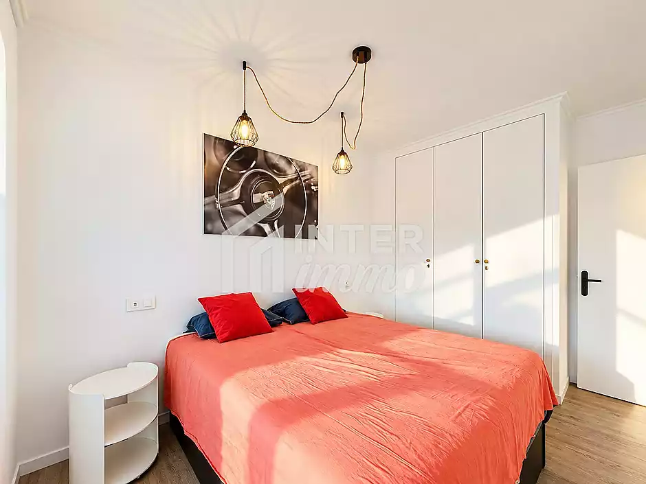 For Sale: Superb Canal View Apartment with Parking and Cellar - photo 15 of 29