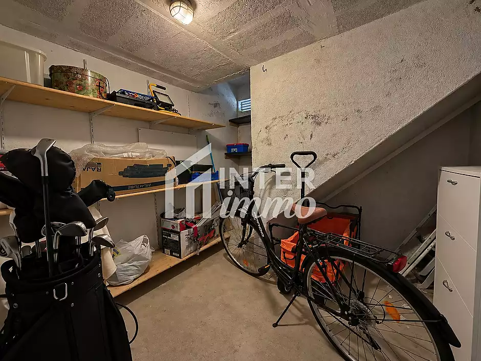 For Sale: Superb Canal View Apartment with Parking and Cellar - photo 22 of 29