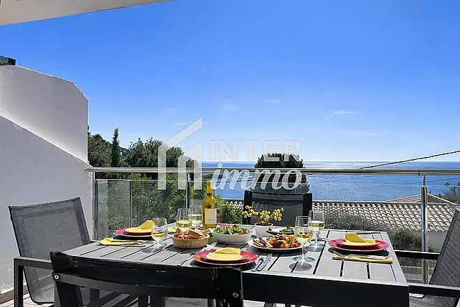 Ple sud davant la Mediterr&agrave;nia, entre el Far i Canyelles