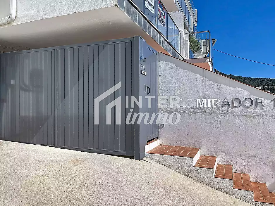 En venta pleno sur frente al Mediterráneo, entre el Far y Canyelles - foto 17 de 24